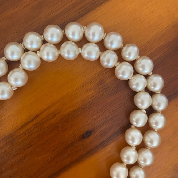 Chanel Vintage Pearl Double Stranded Turnlock Necklace ❌no offer or trade❌ - Picture 11 of 16
